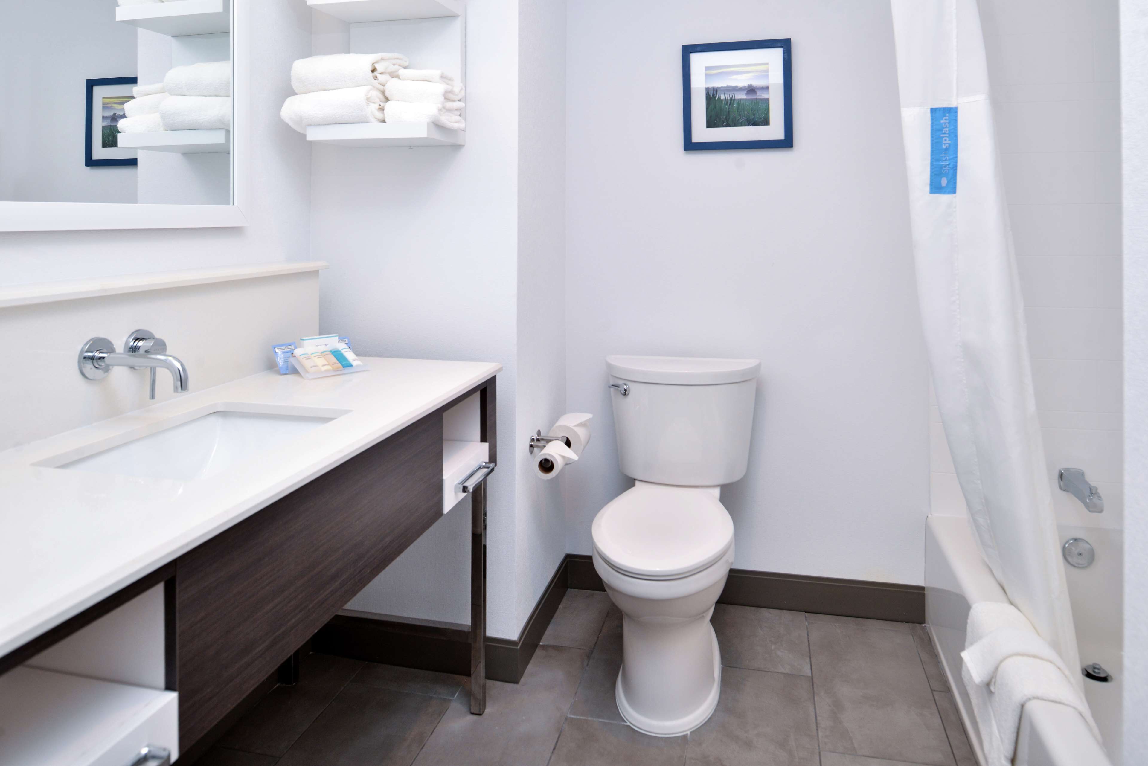 Hampton Inn Cedar Falls Downtown