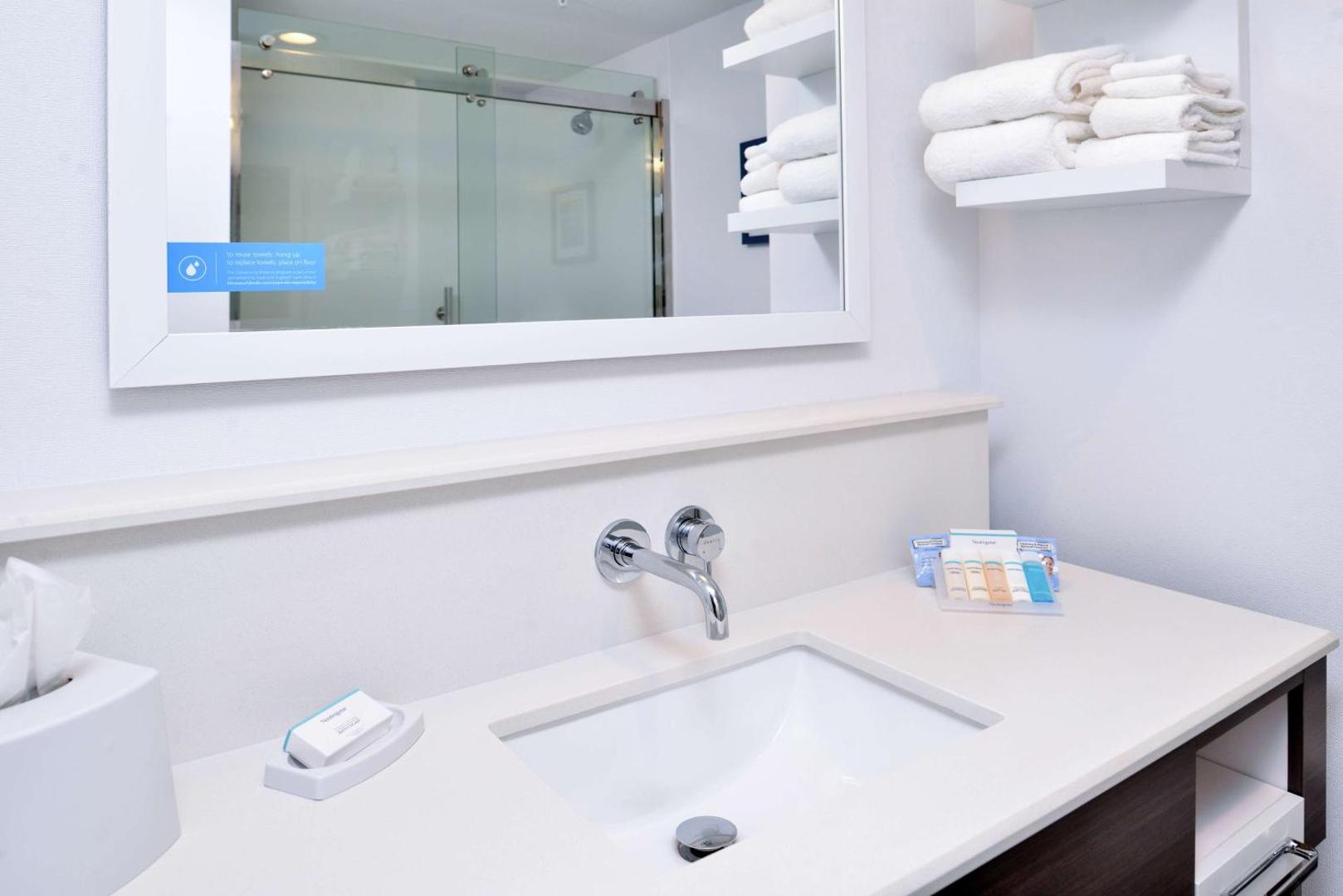 Hampton Inn Cedar Falls Downtown