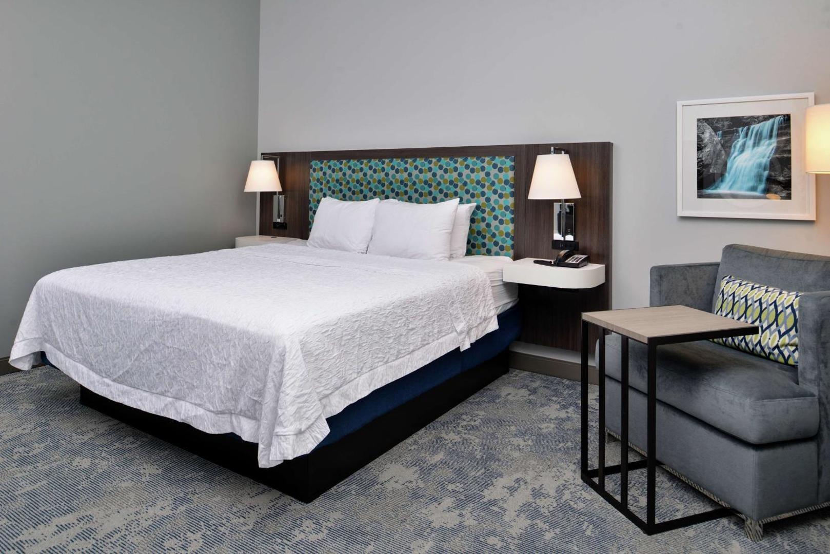 Hampton Inn Cedar Falls Downtown