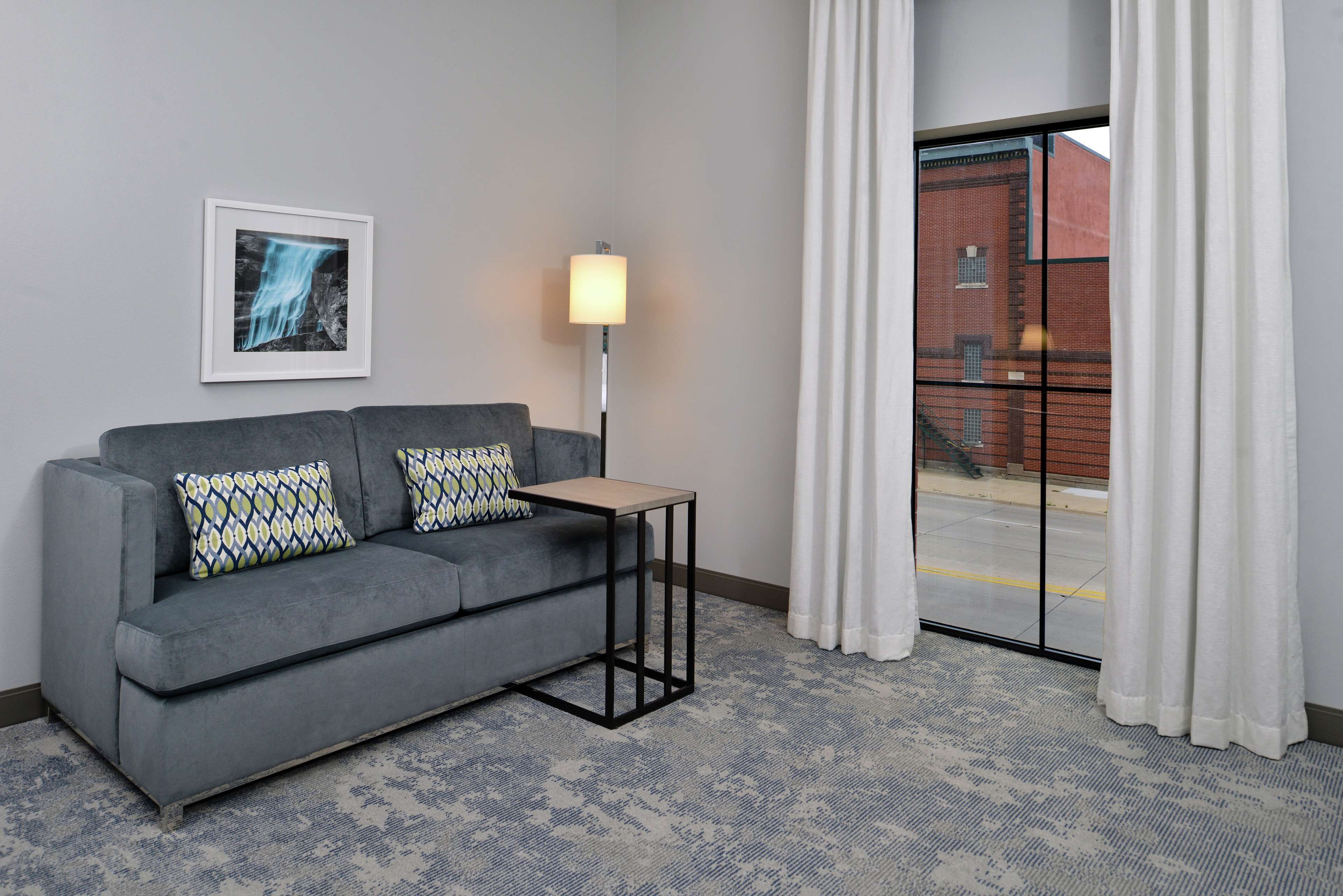 Hampton Inn Cedar Falls Downtown