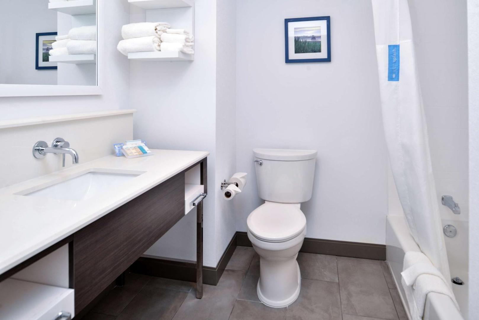 Hampton Inn Cedar Falls Downtown