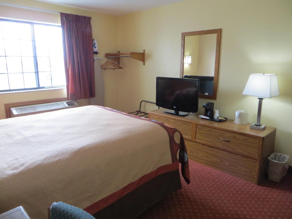 Baymont by Wyndham Cedar Rapids