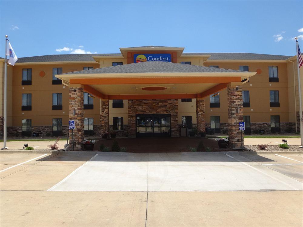 Comfort Inn & Suites Cedar Rapids North - Collins Road