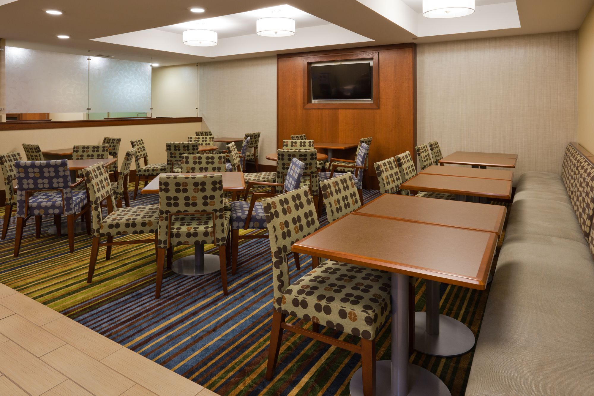 Holiday Inn Express Cedar Rapids (Collins Road)