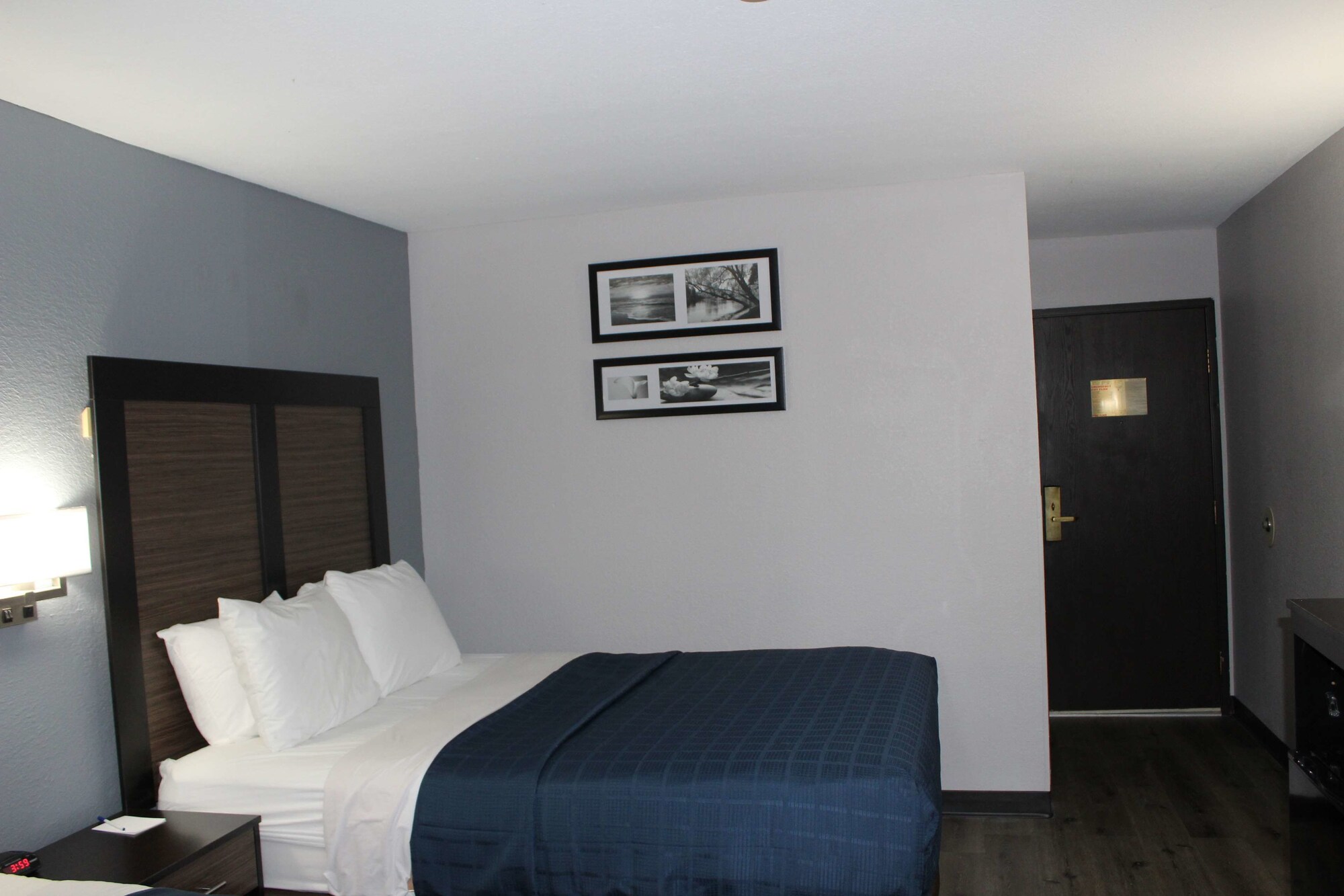 Ramada by Wyndham Cedar Rapids South