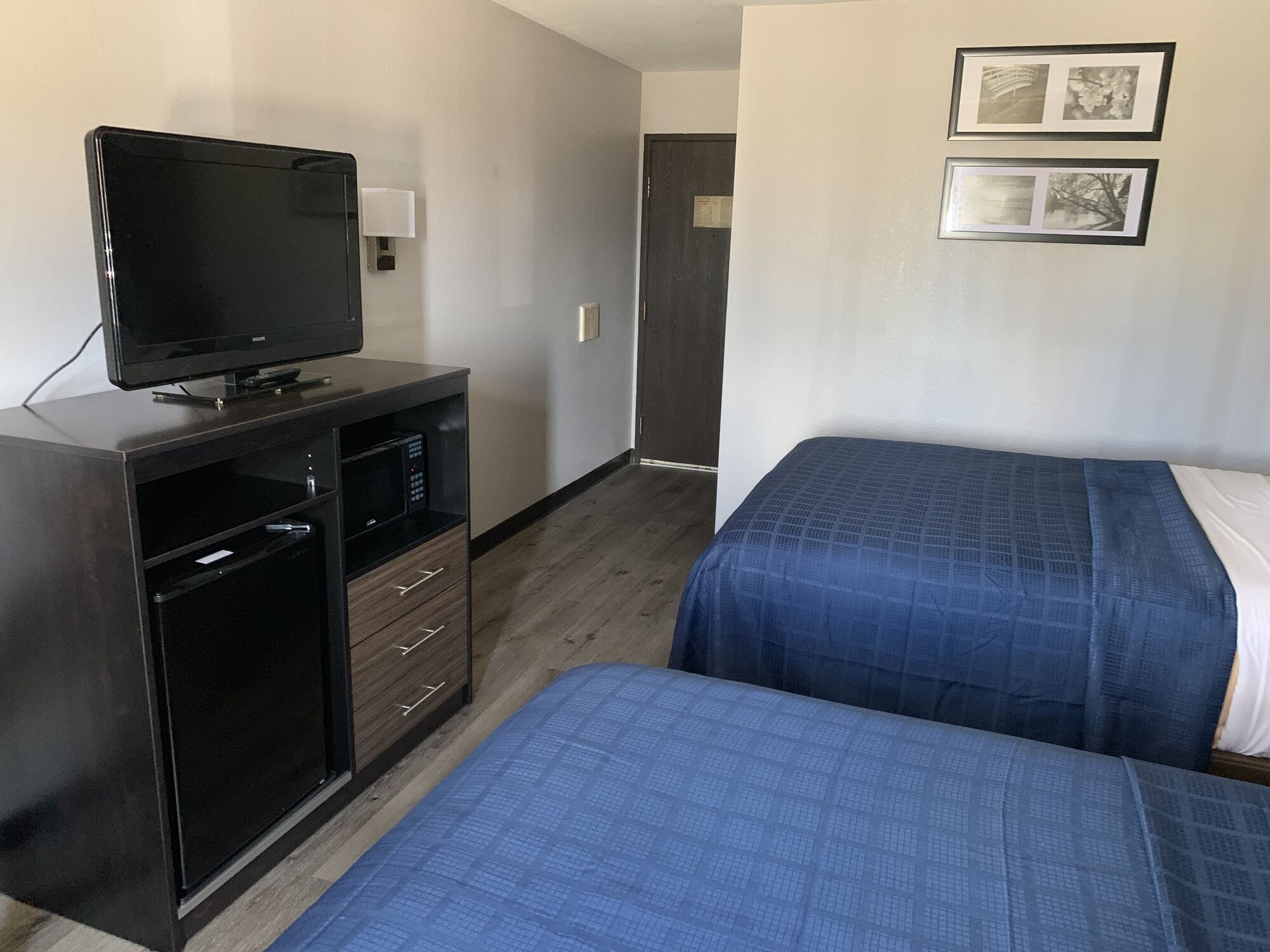 Ramada by Wyndham Cedar Rapids South