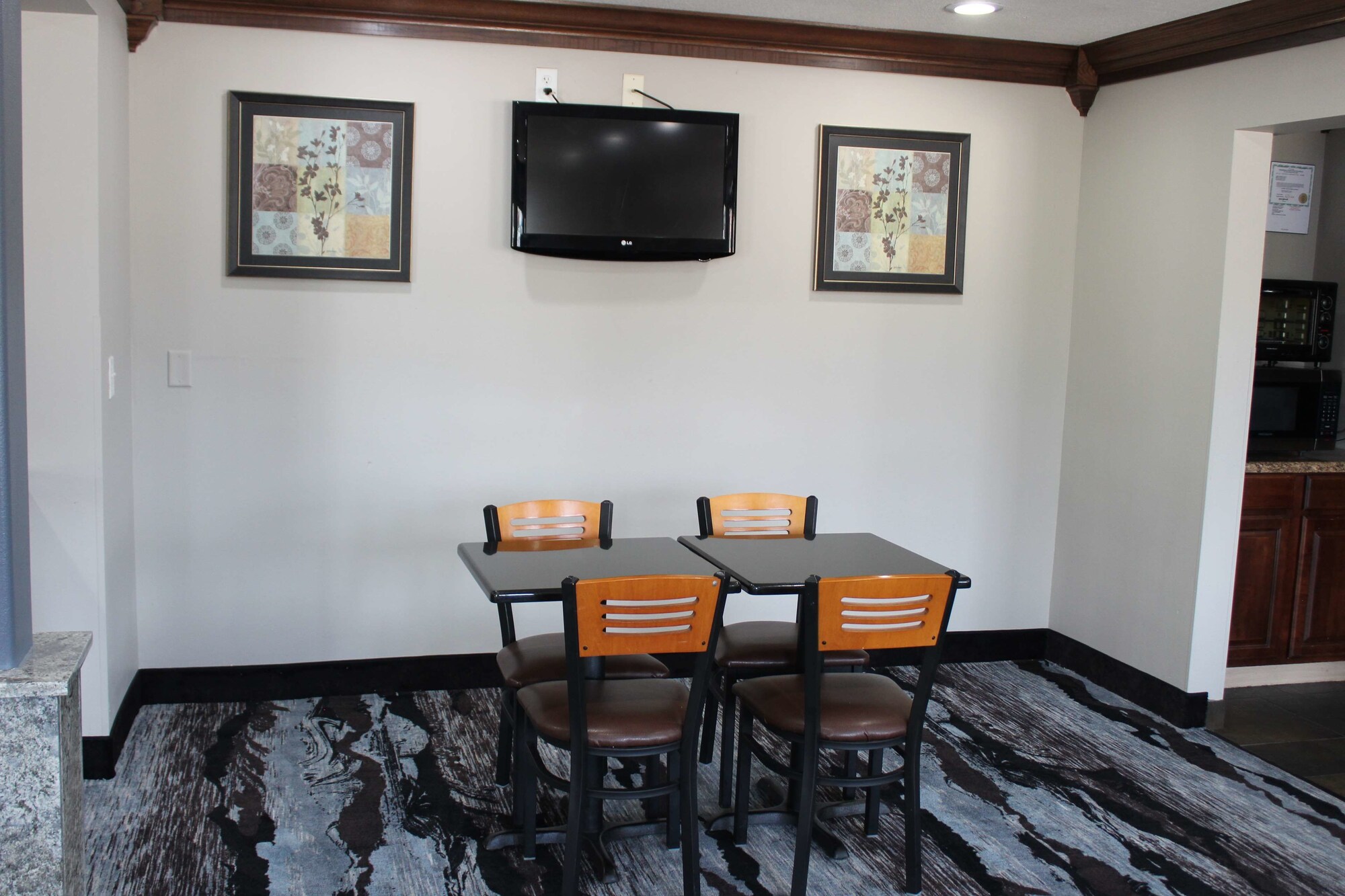 Ramada by Wyndham Cedar Rapids South