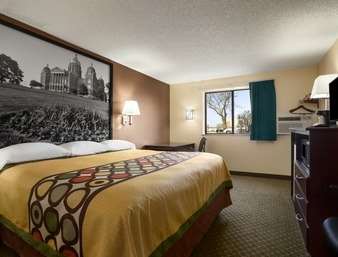 Super 8 by Wyndham Cedar Rapids