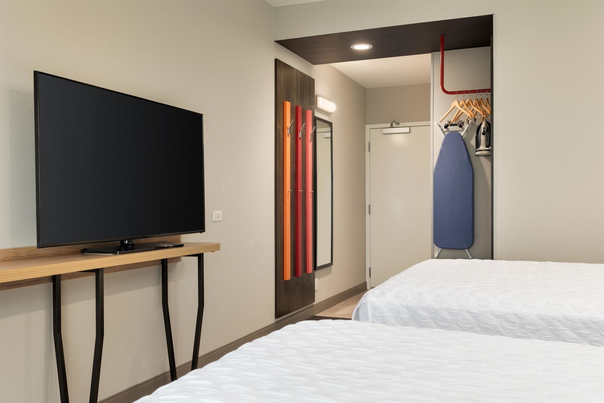 Tru by Hilton Cedar Rapids Westdale