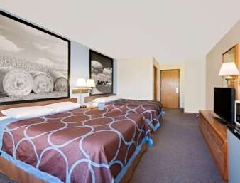 Super 8 by Wyndham Centerville