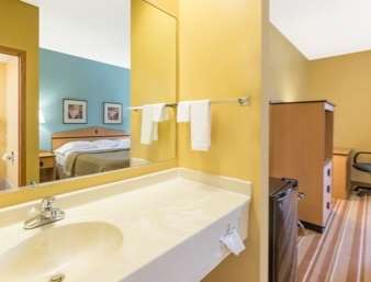 Super 8 by Wyndham Clarinda