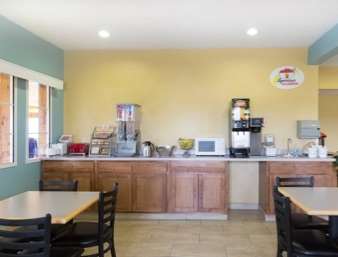 Super 8 by Wyndham Clarinda