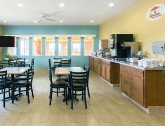 Super 8 by Wyndham Clarinda