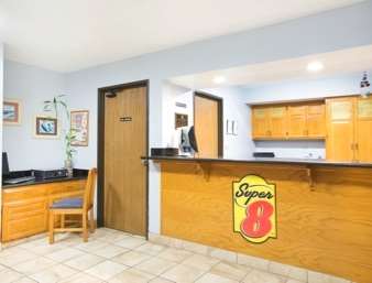 Super 8 by Wyndham Clear Lake