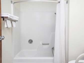 Super 8 by Wyndham Clear Lake