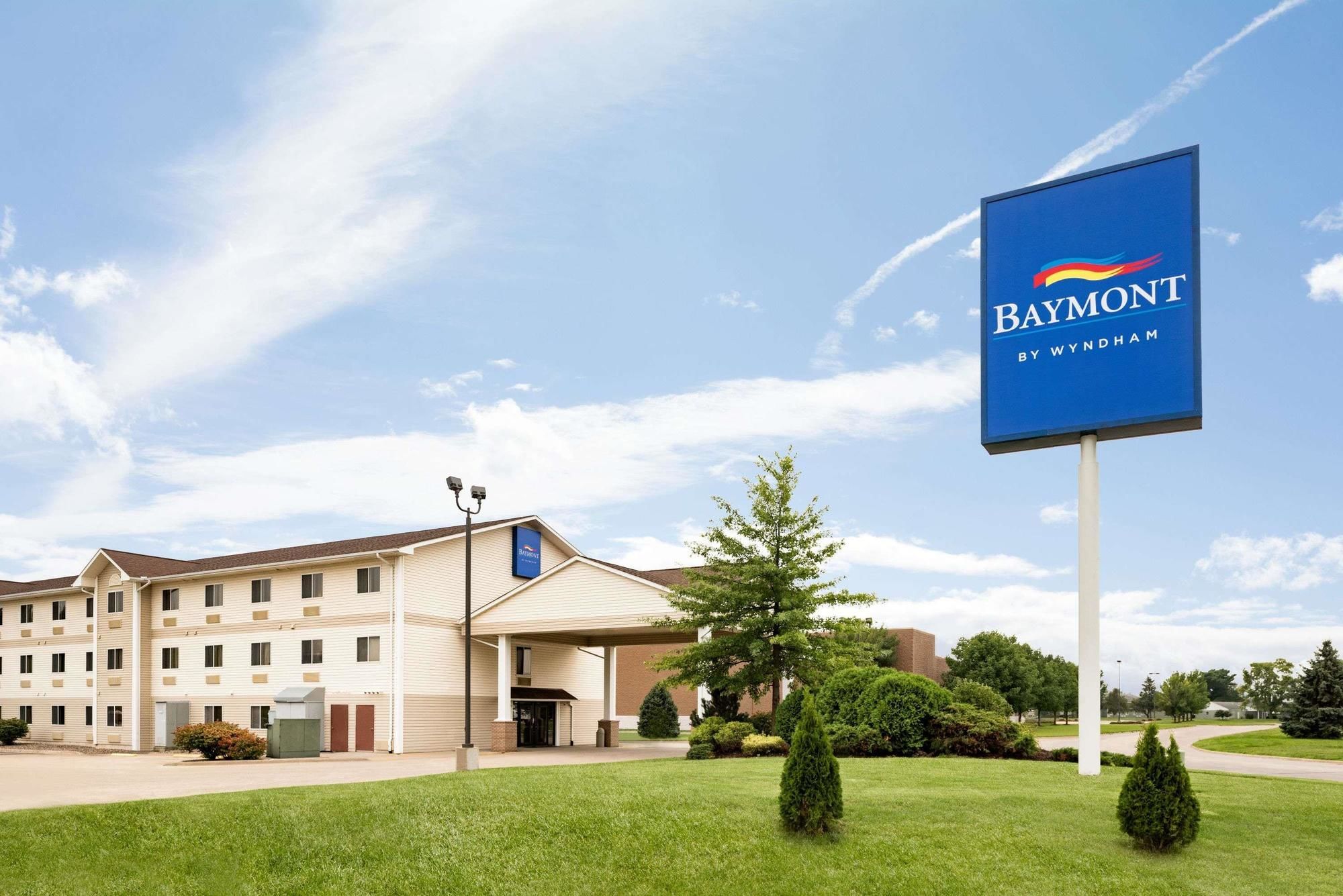Travelodge by Wyndham Clinton Valley West Court