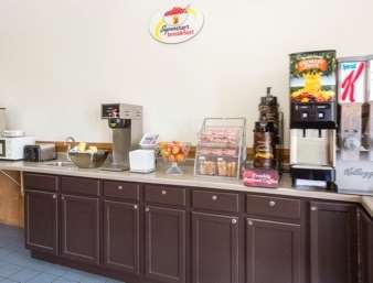 Super 8 by Wyndham Clinton