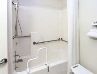 Super 8 by Wyndham Clinton