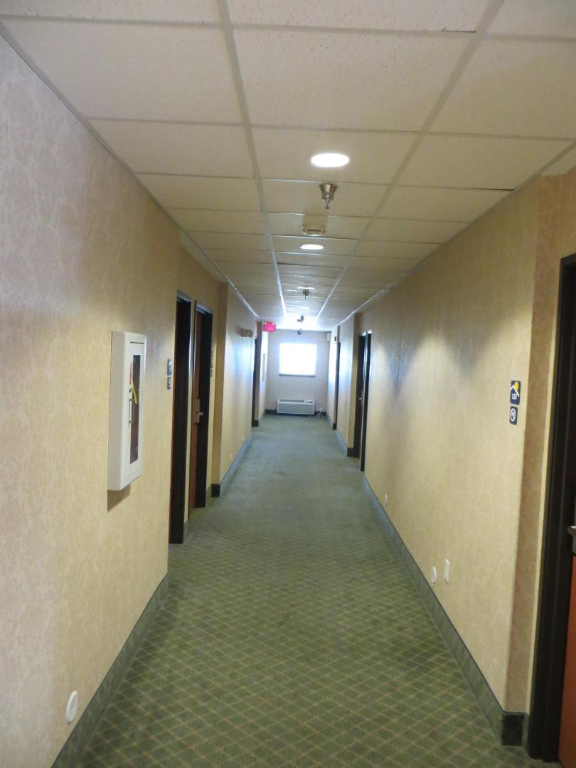 Microtel Inn & Suites by Wyndham Colfax/Newton