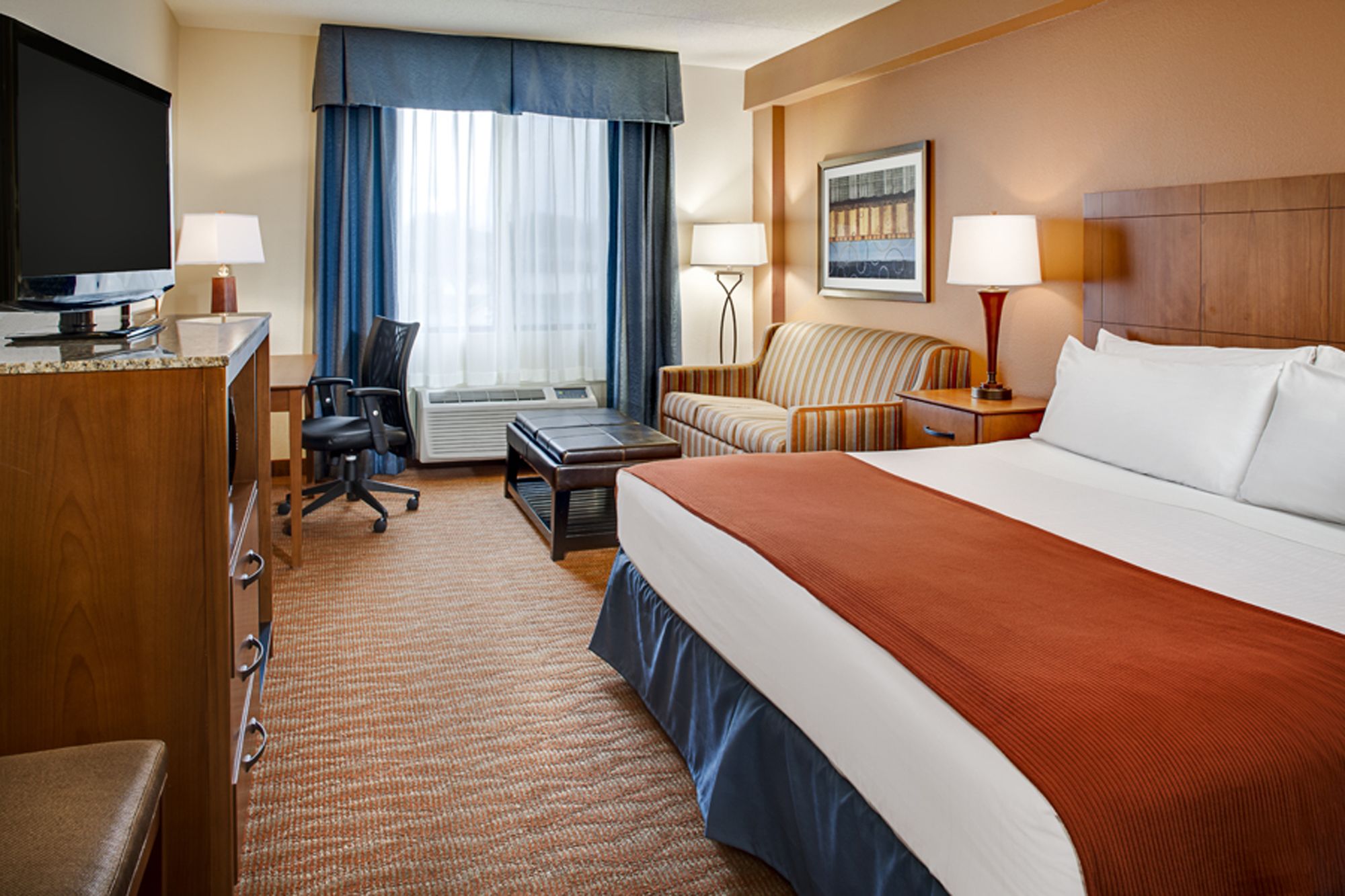 Holiday Inn Express & Suites Coralville