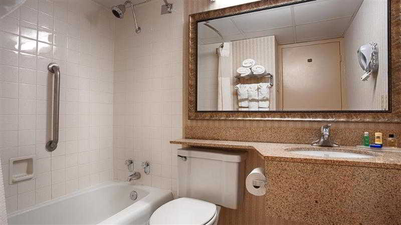 Best Western Crossroads Of The Bluffs