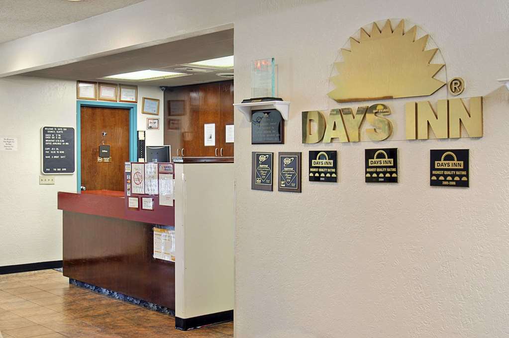 Bridgepointe Inn & Suites