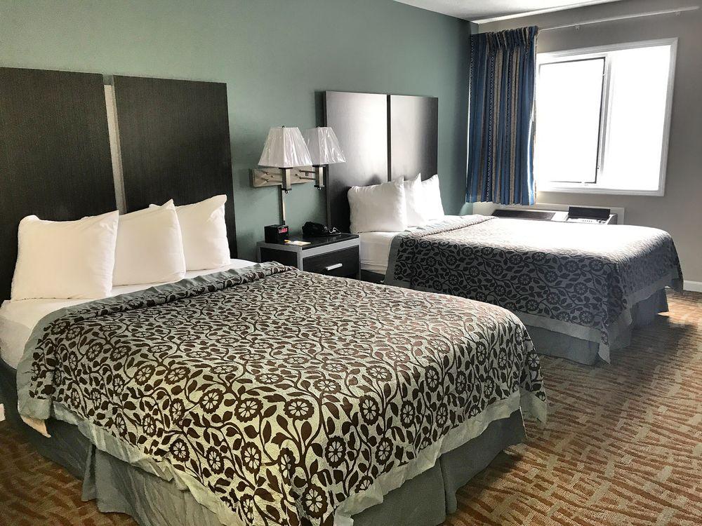 Bridgepointe Inn & Suites