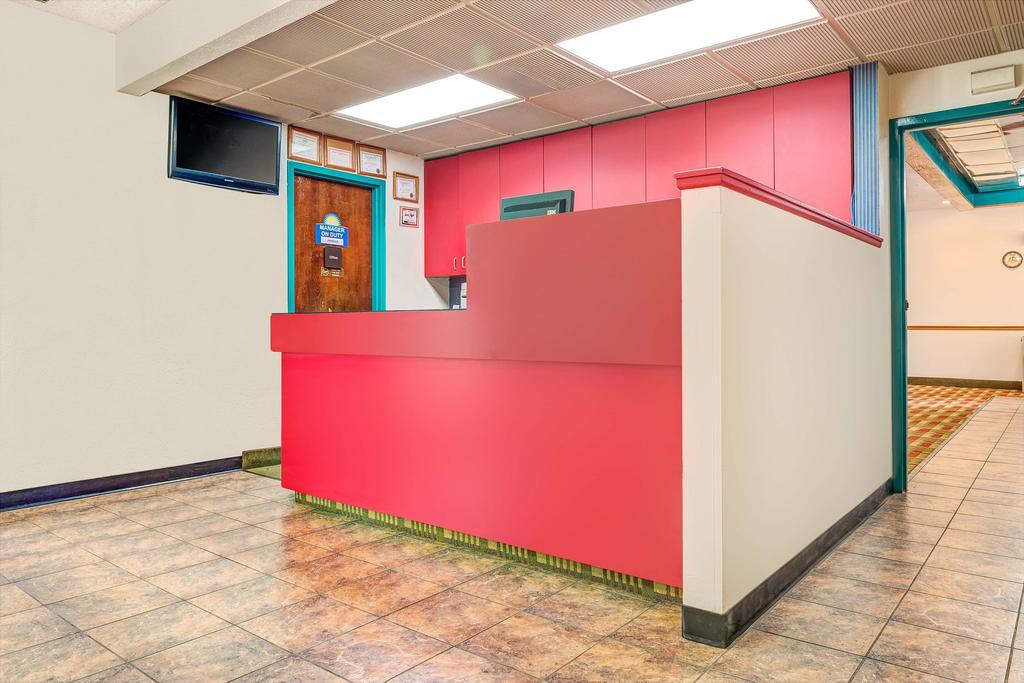 Bridgepointe Inn & Suites