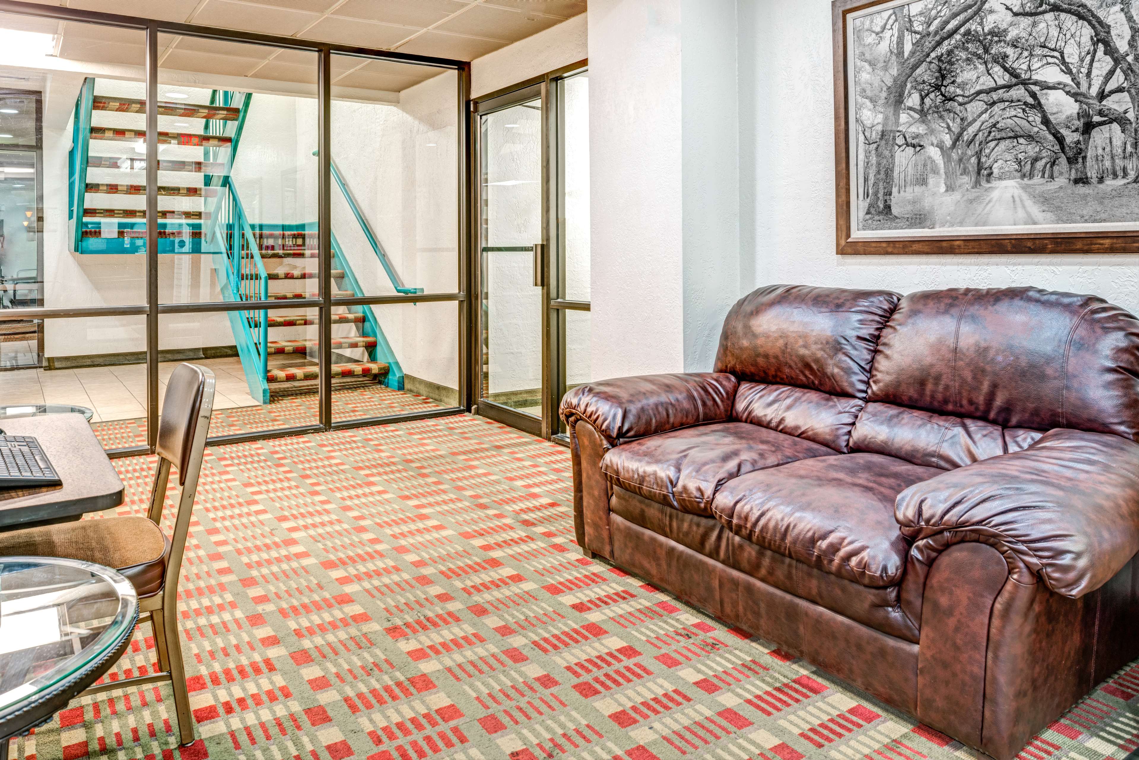 Bridgepointe Inn & Suites