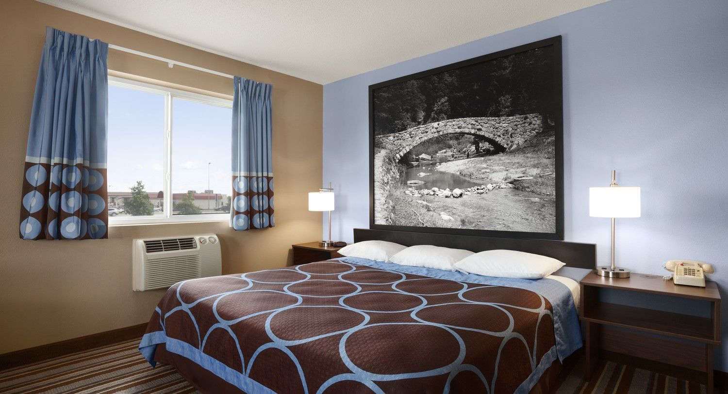 Super 8 by Wyndham Council Bluffs IA Omaha NE Area