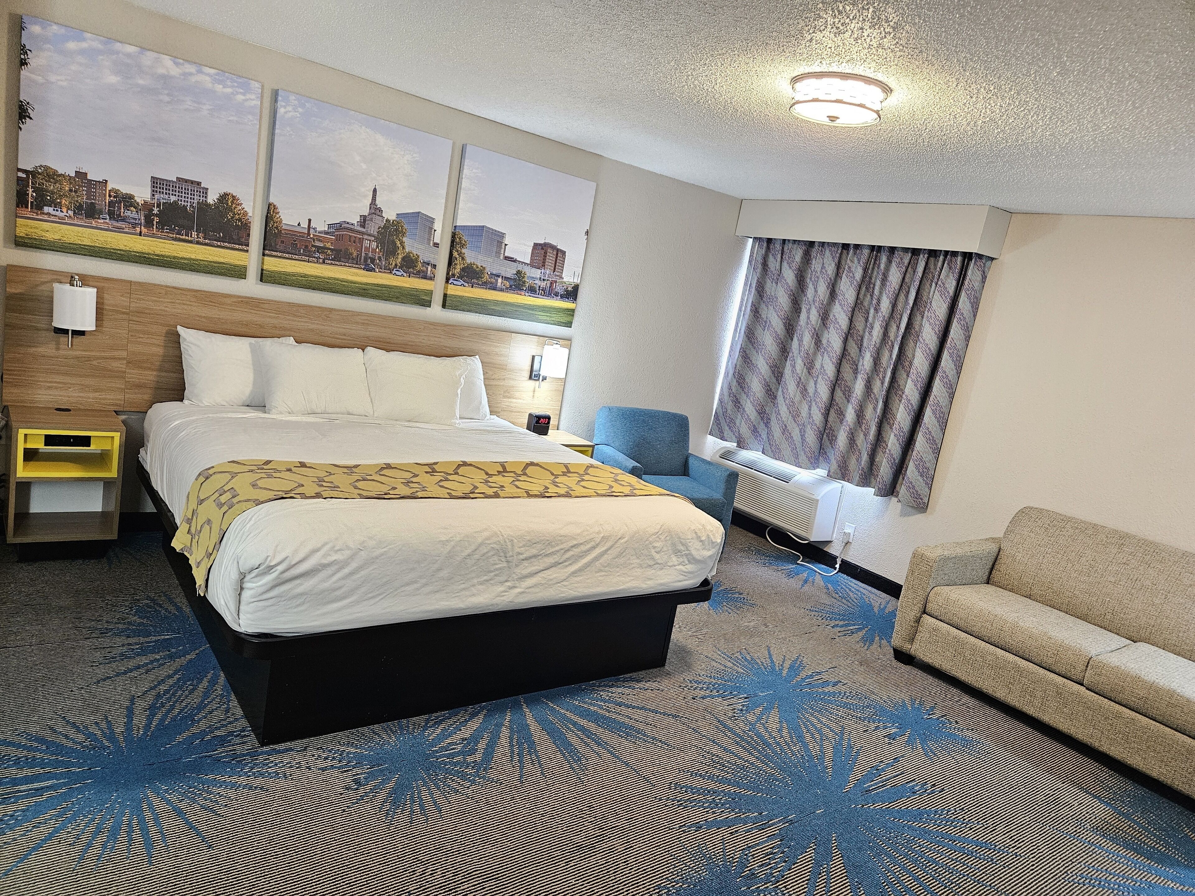 Days Inn by Wyndham Davenport