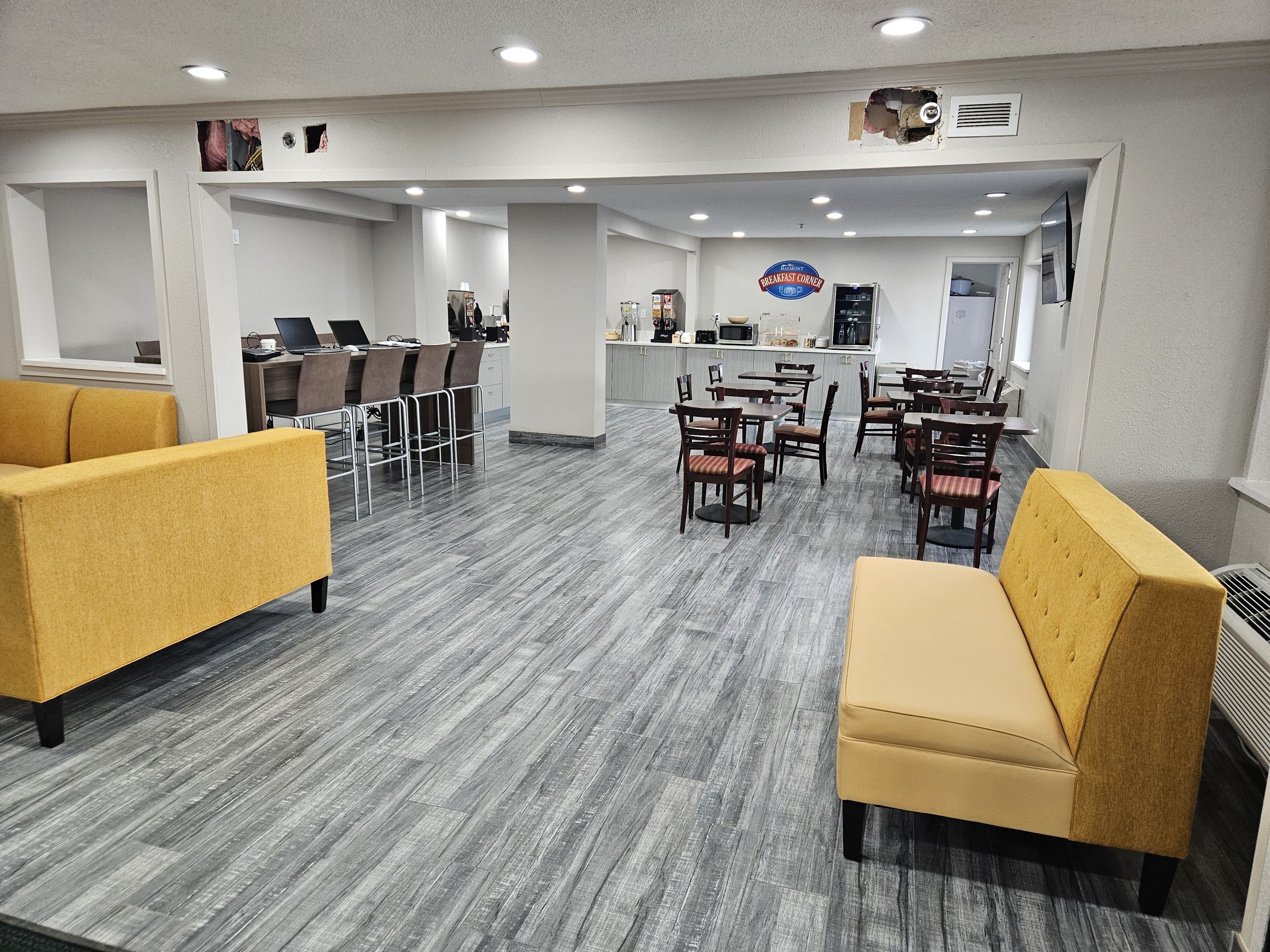 Days Inn by Wyndham Davenport