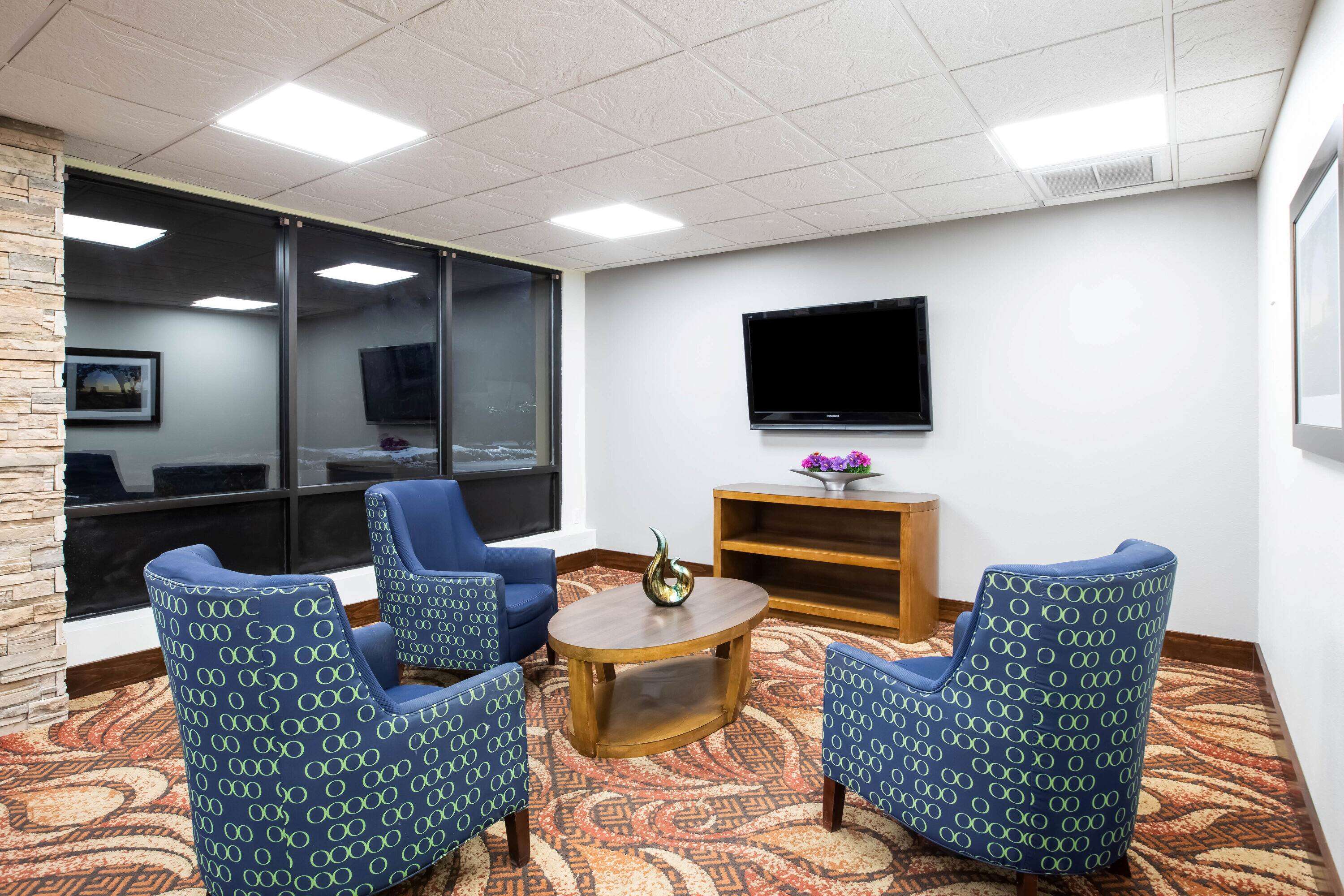 La Quinta Inn by Wyndham Davenport & Conference Center