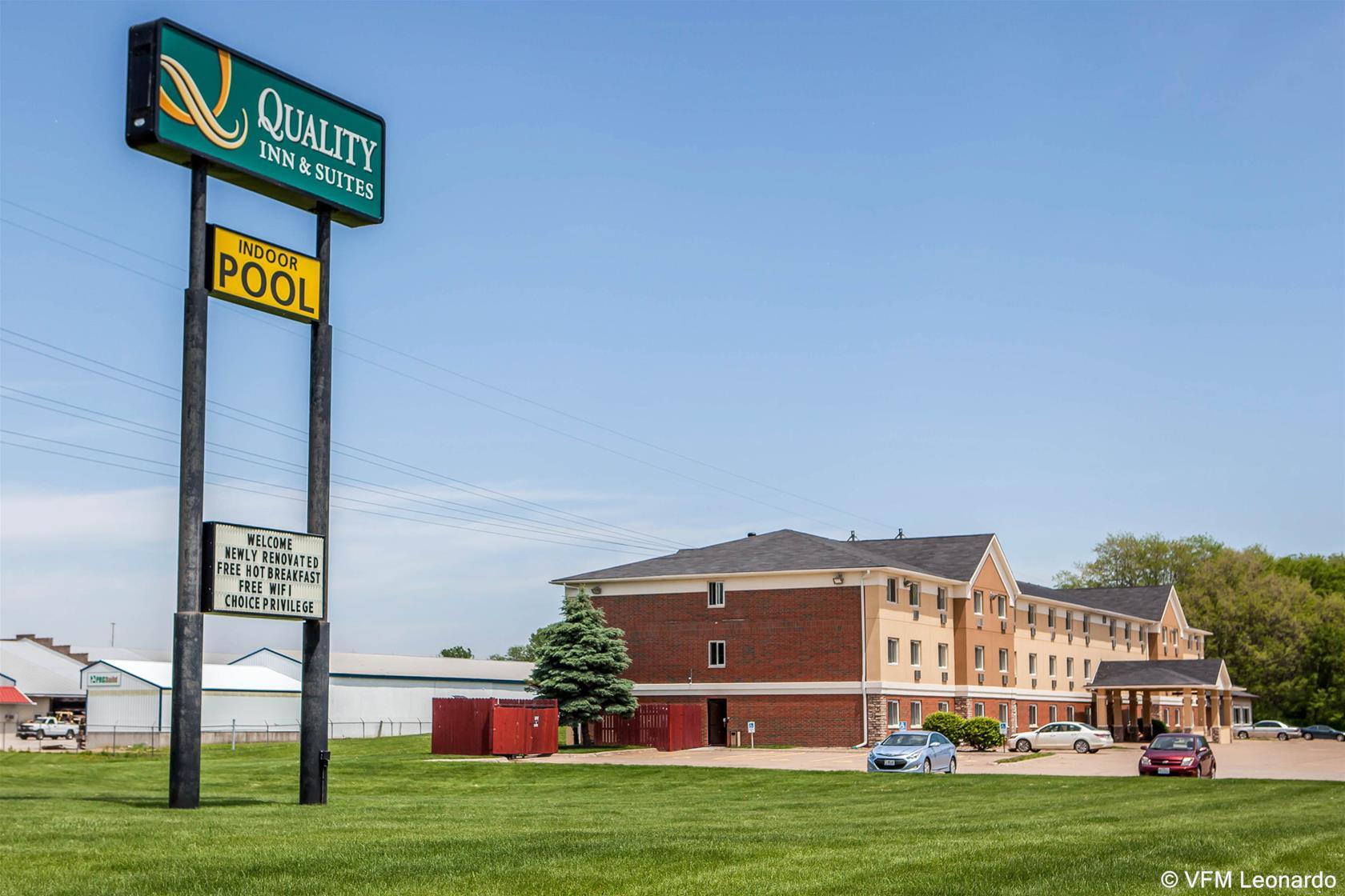 Quality Inn & Suites Davenport Near I-80