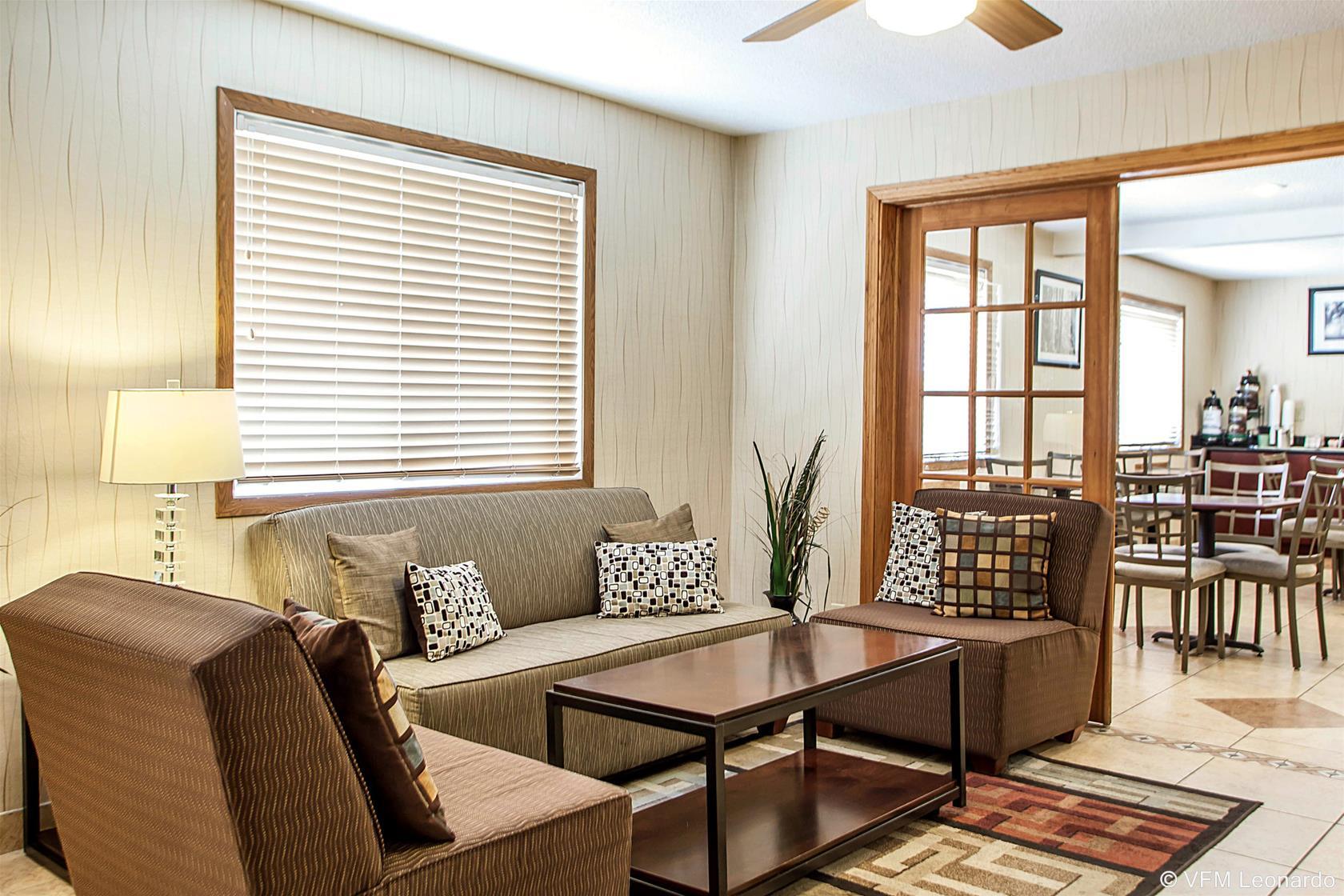 Quality Inn & Suites Davenport Near I-80