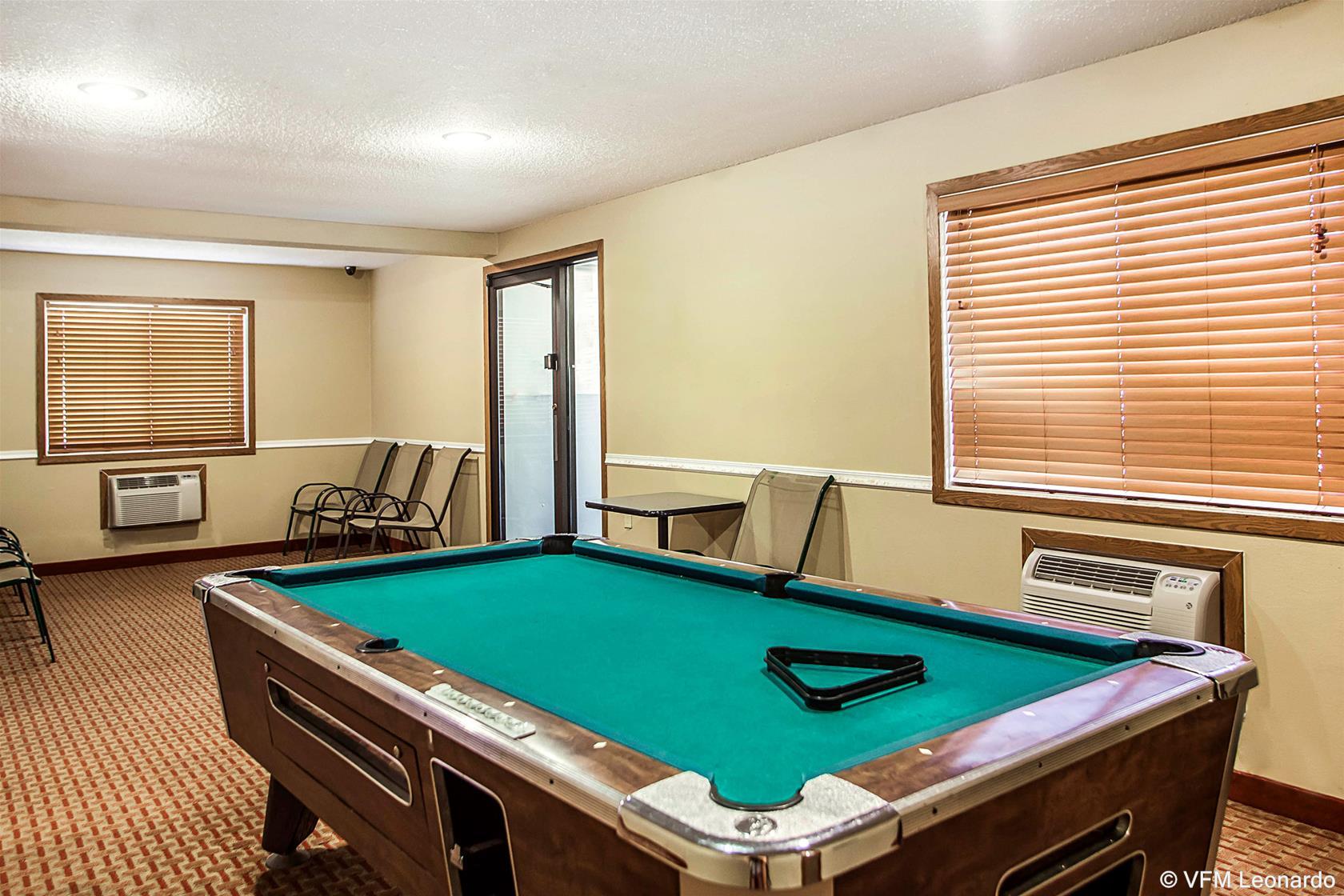 Quality Inn & Suites Davenport Near I-80