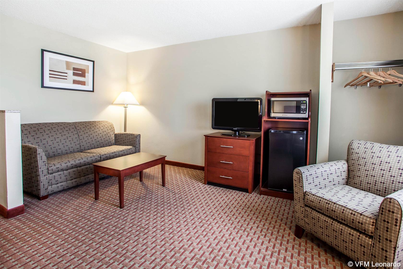 Quality Inn & Suites Davenport Near I-80