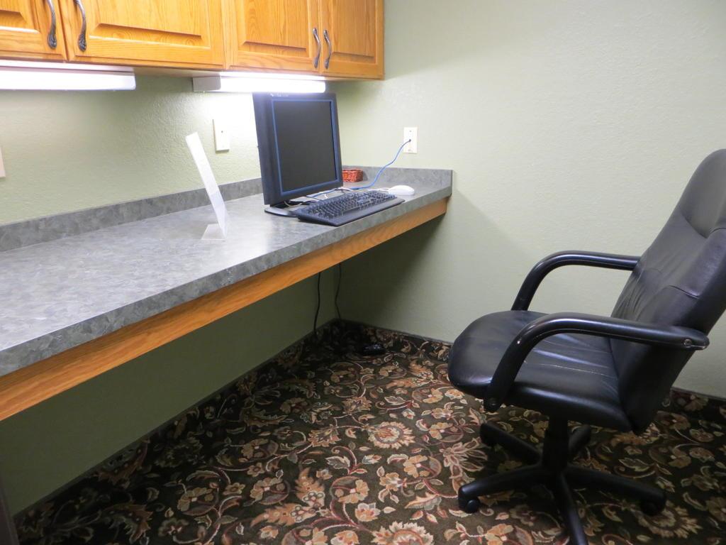 Super 8 by Wyndham Davenport