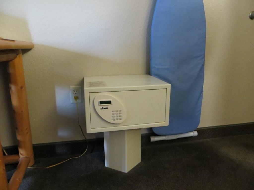 Super 8 by Wyndham Davenport