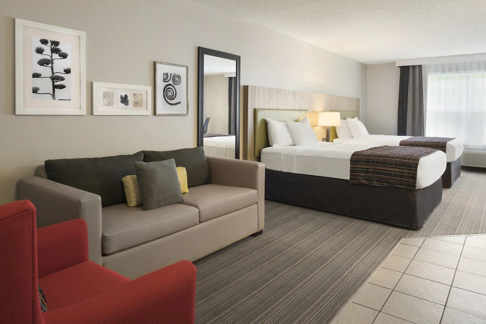 Country Inn & Suites by Radisson, Decorah, IA