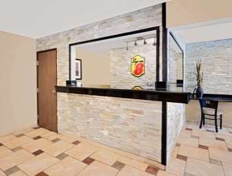 Super 8 by Wyndham Decorah