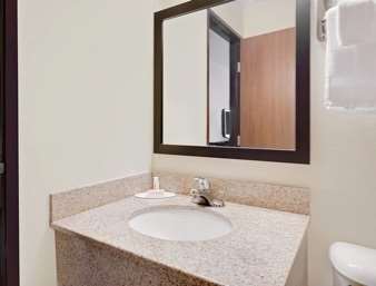 Super 8 by Wyndham Decorah