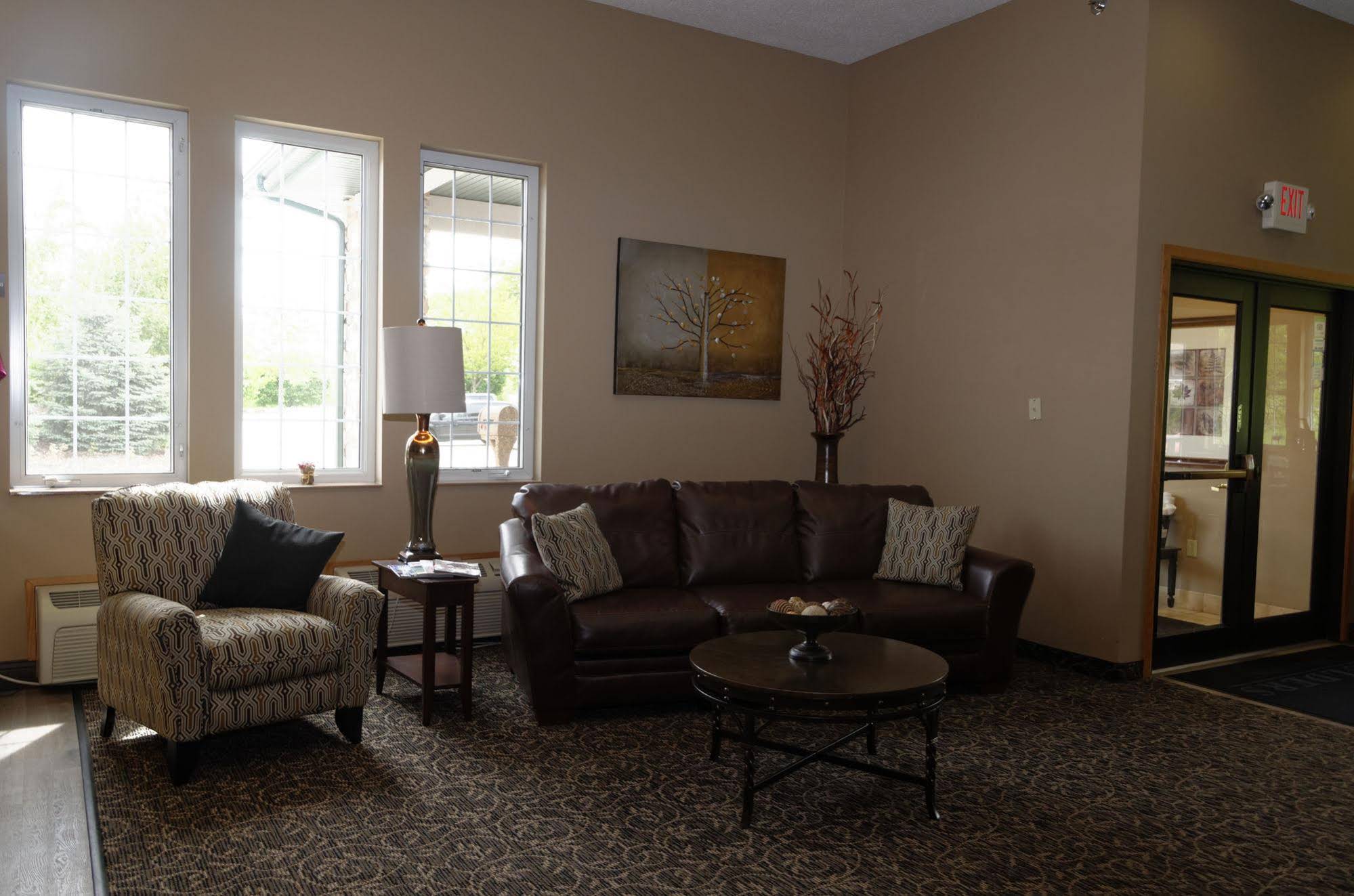 Cobblestone Inn & Suites - Denison | Majestic Hills