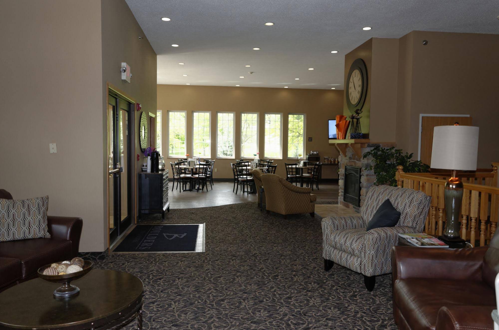 Cobblestone Inn & Suites - Denison | Majestic Hills