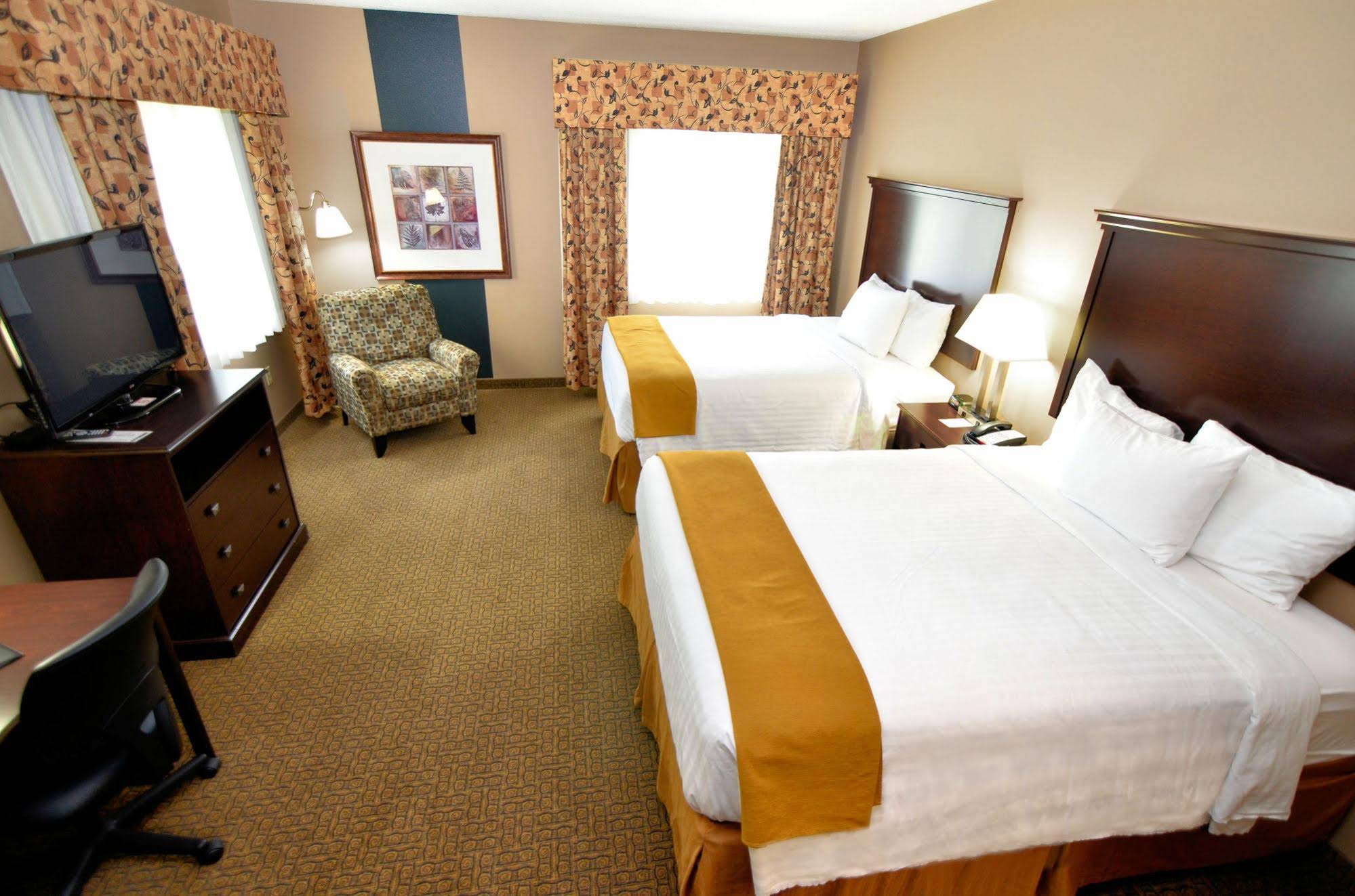 Cobblestone Inn & Suites - Denison | Majestic Hills