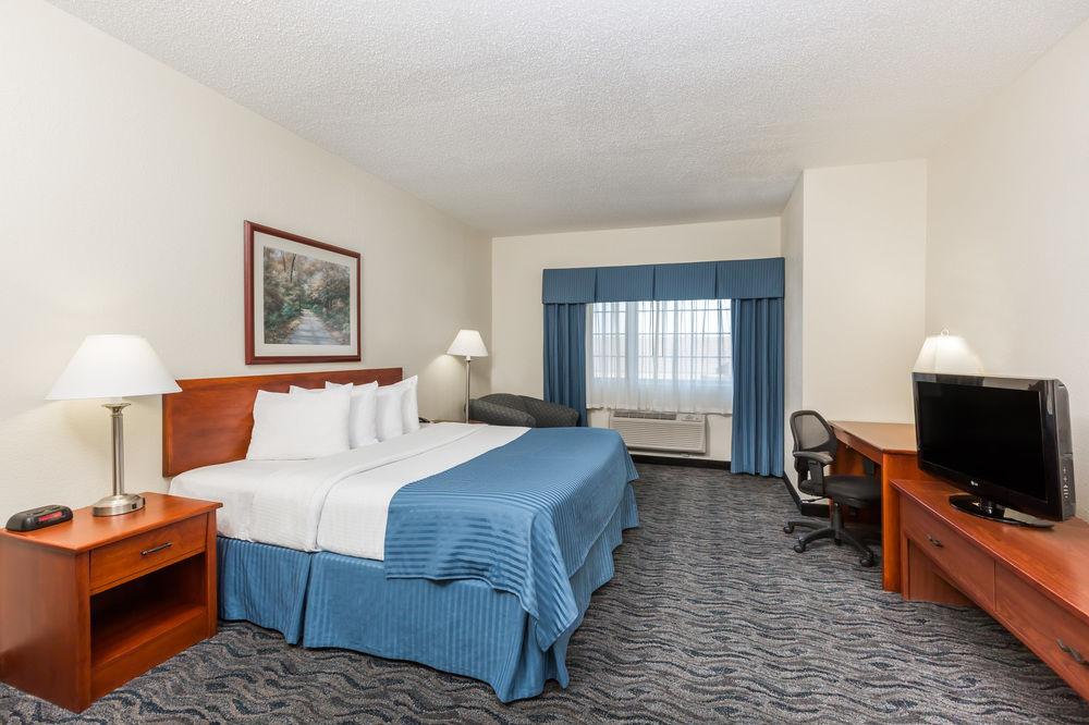 Baymont by Wyndham Des Moines Airport