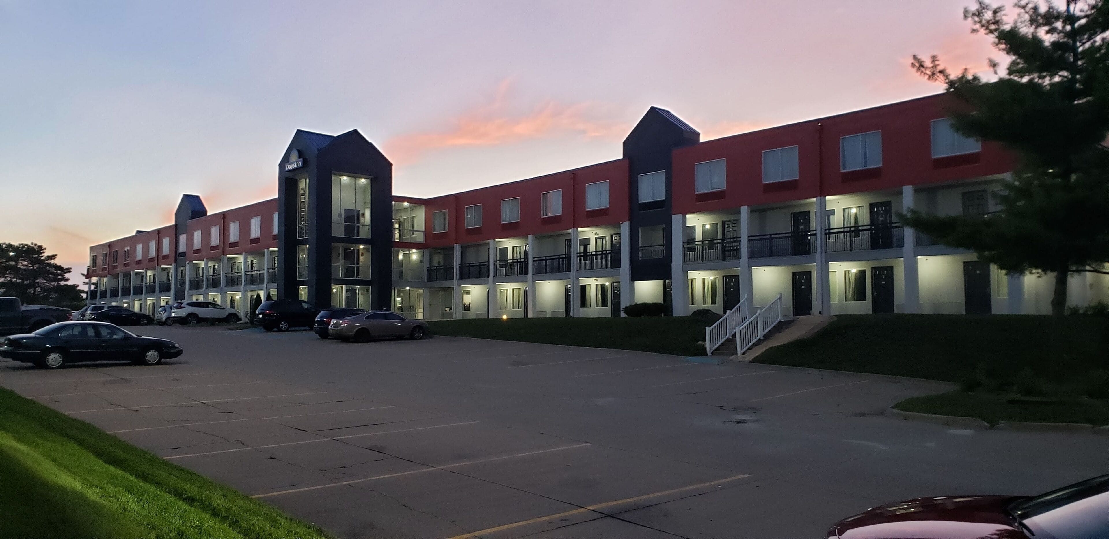 Days Inn by Wyndham West Des Moines / Clive