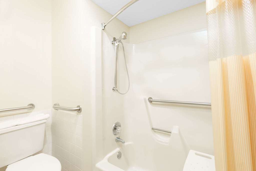 Des Moines-Days Inn Merle Hay