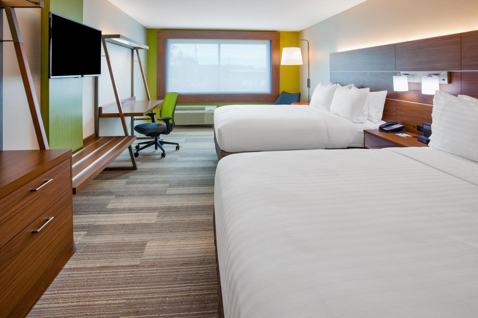 Holiday Inn Express & Suites Des Moines Downtown