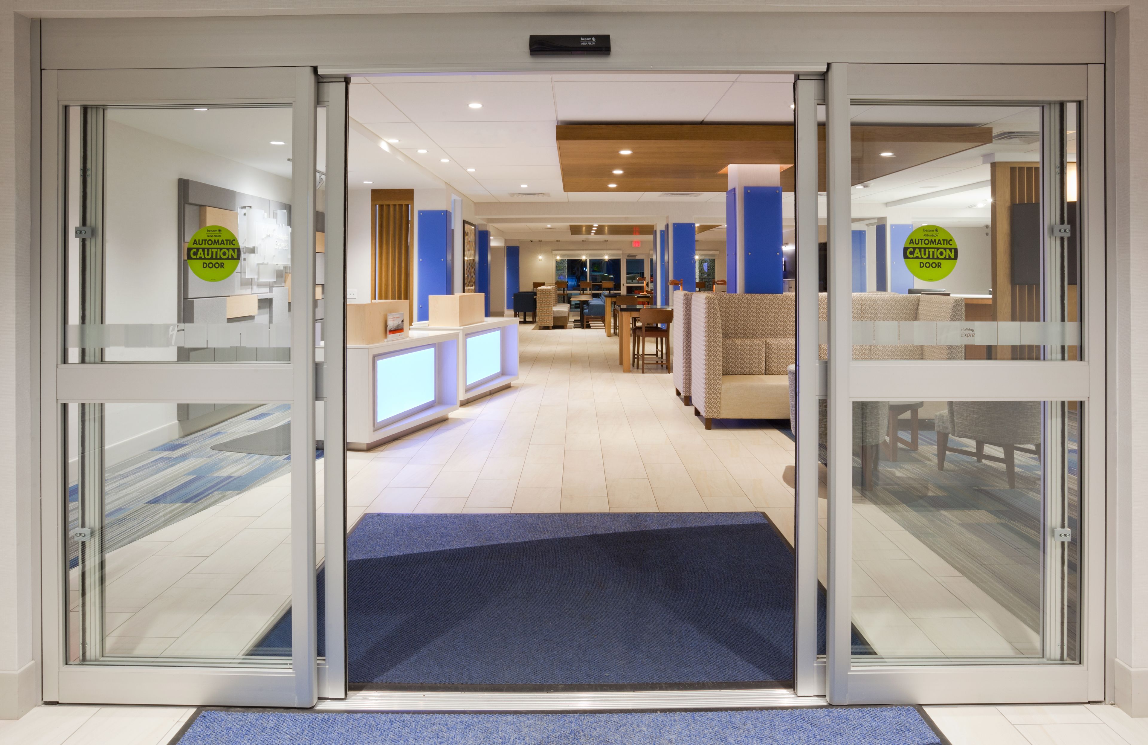 Holiday Inn Express & Suites Des Moines Downtown